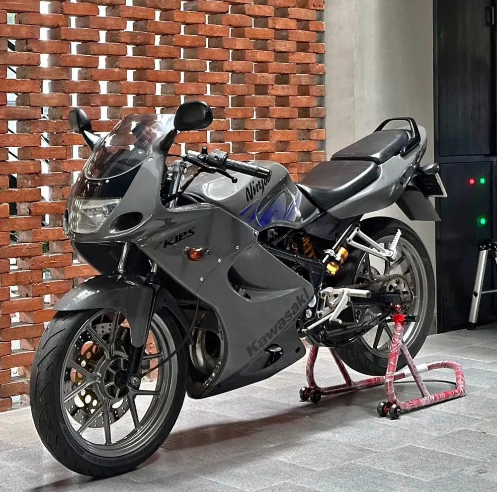 Kawasaki ninja zx 150RR/ninja 150-RR CBU modif hedon 2005 black
