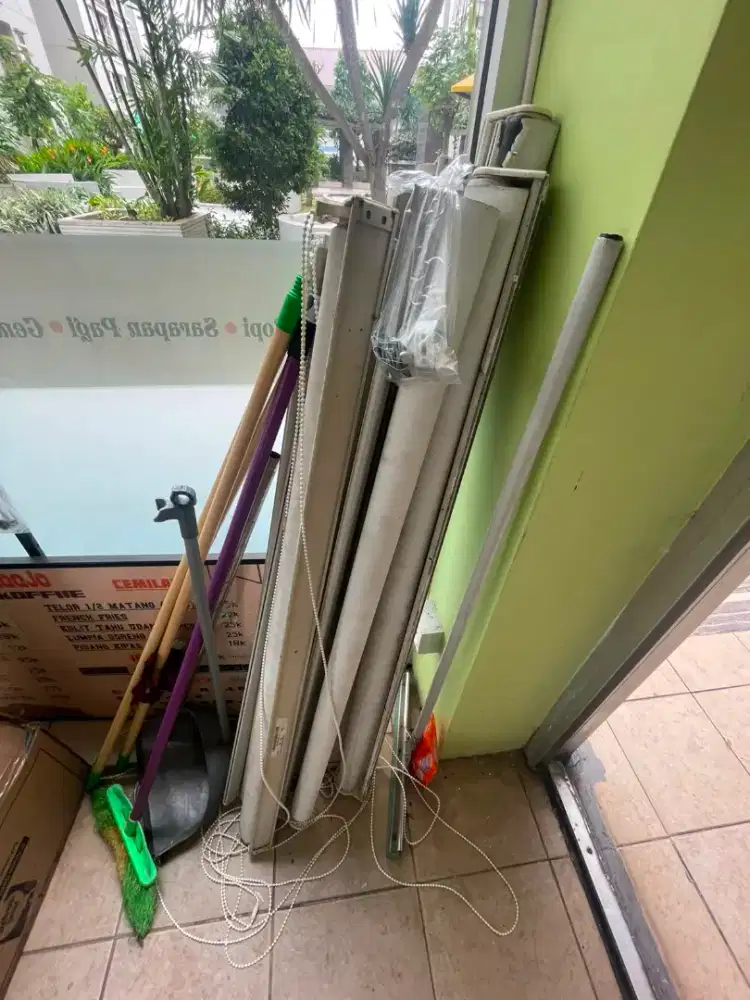 Dijual onna roller blind bagus