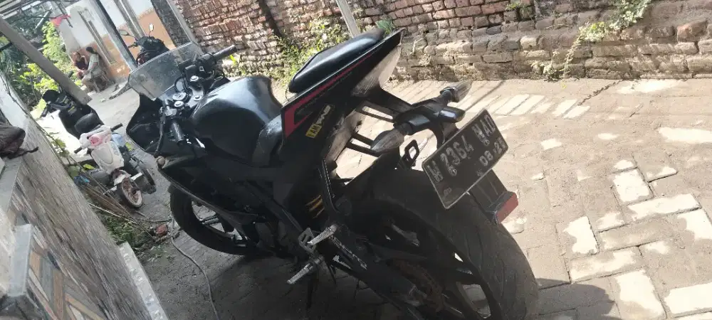 Jual R15 tahun 2015 pemakian pertama