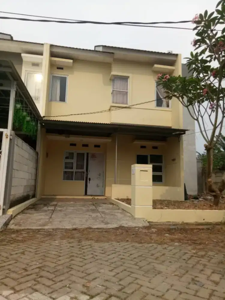Sewa / jual rumah cluster royal Karawaci