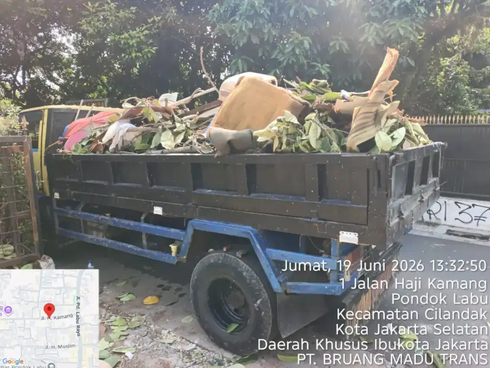 Jasa angkutan puing dan pengurugan