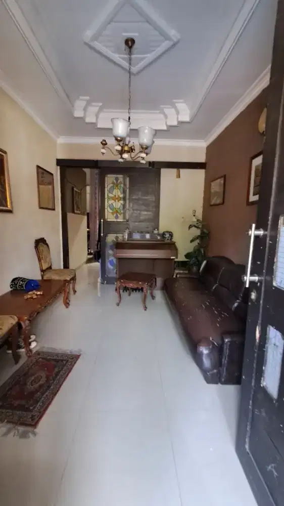 Jual cepat rumah minimalis area kembar sayap BKR Buah Batu