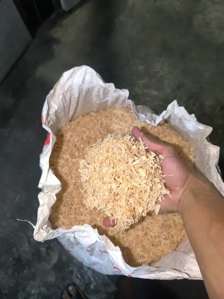 Serbu kayu 1 karung UK 50 kg