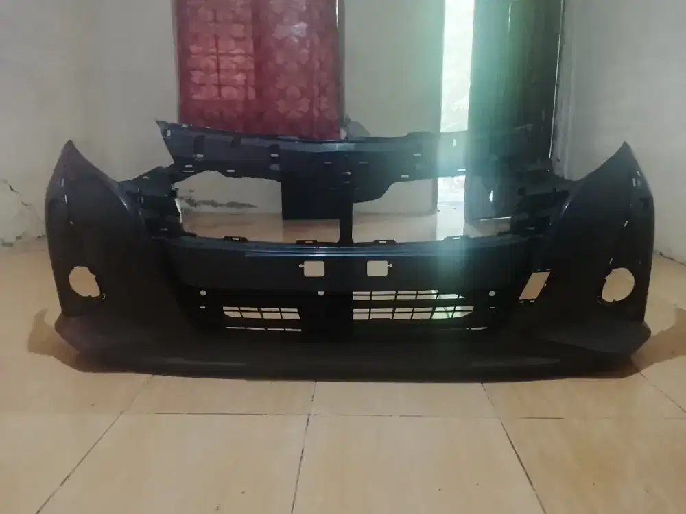Bumper depan calya