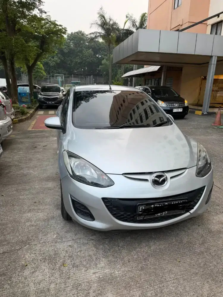 Mazda 2 tahun 2010 murah