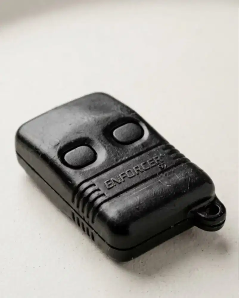 Remote alarm/keyless entry mobil Enforcer model 2 tombol