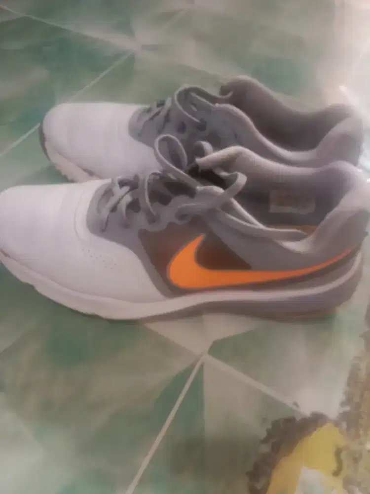 Di jual sepatu Nike golf ori