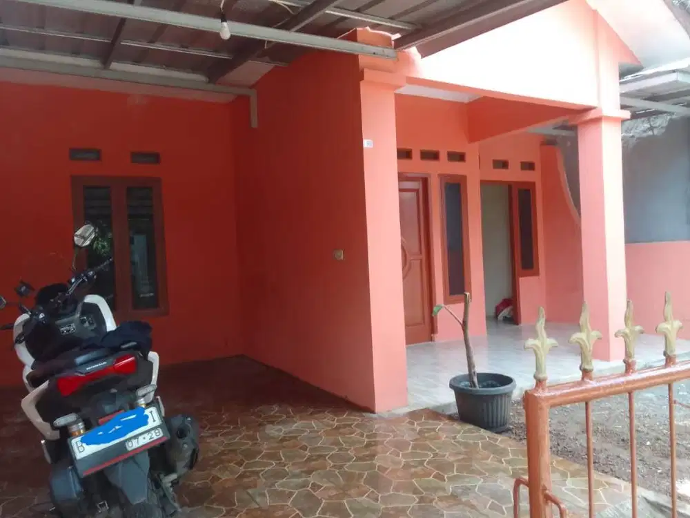BISMILLAH, DIKONTRAKKAN RUMAH NYAMAN DAN STRATEGIS DI MAMPANG DEPOK