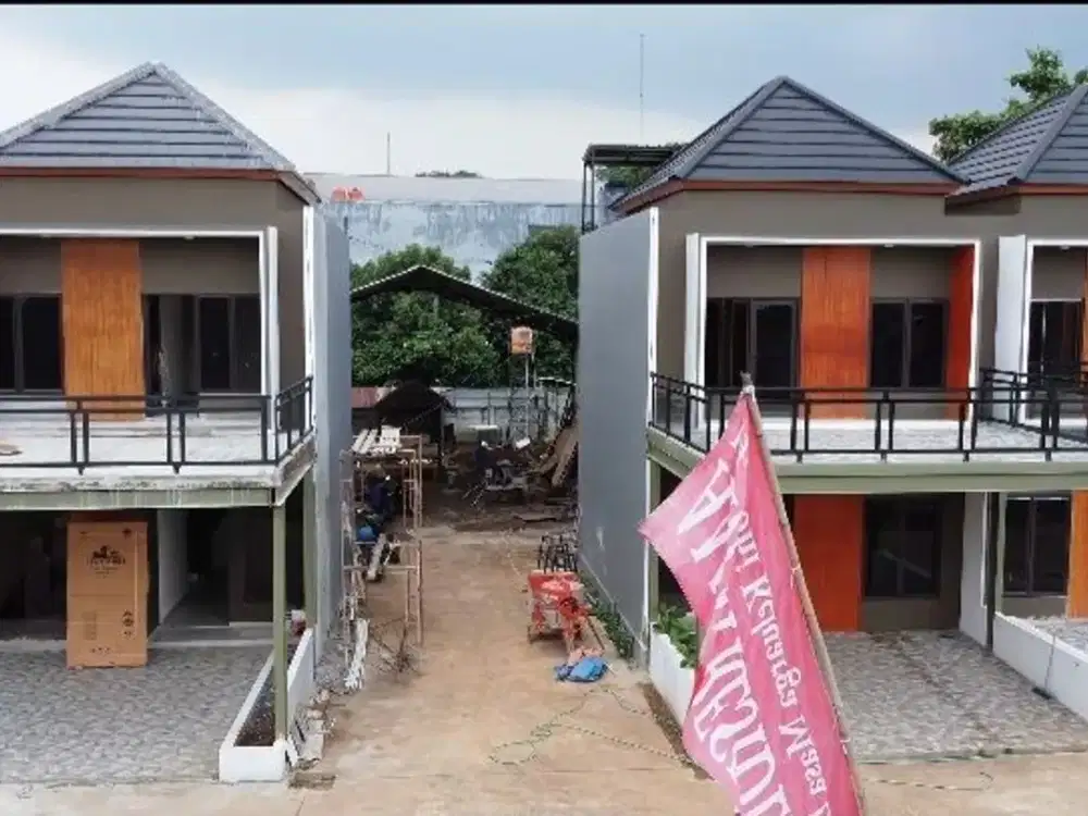 Rumah cakep 2lantai super strategis pinggir jalan raya jatiwarna cuma 900juta an