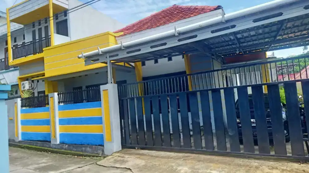 Disewakan rumah kalumata