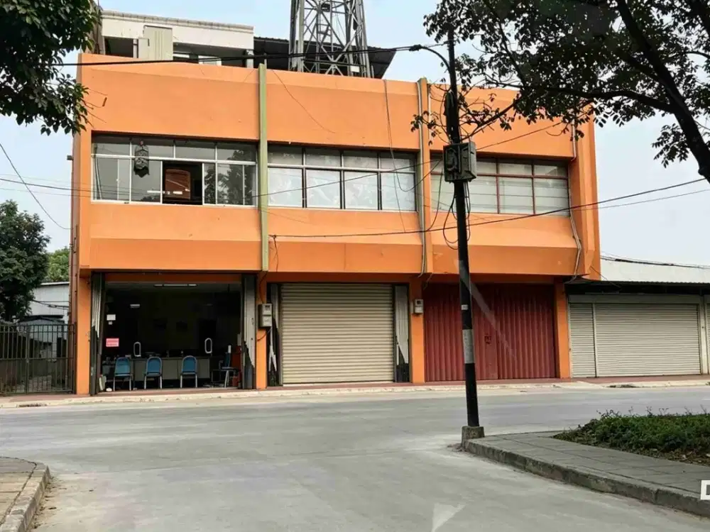 RUKO GANDENG DI TANAH KUSIR