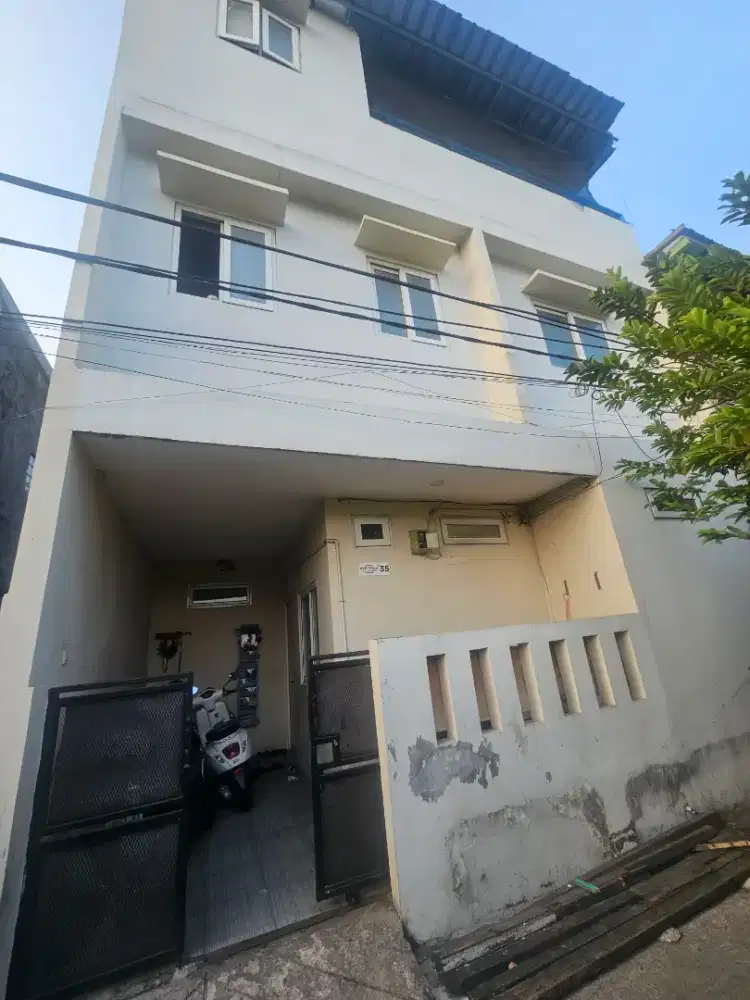Dijual rumah tanjung priok 3 lantai 850 juta