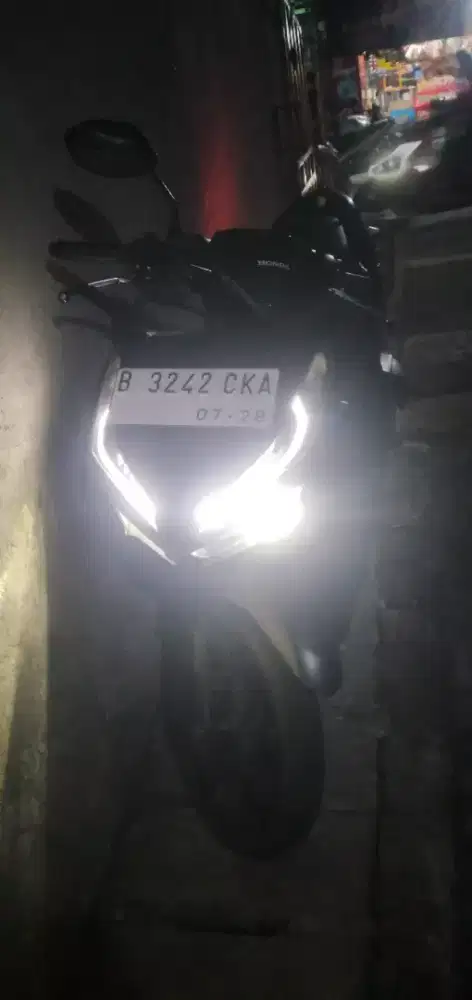 Vario led new 150 thn 2018