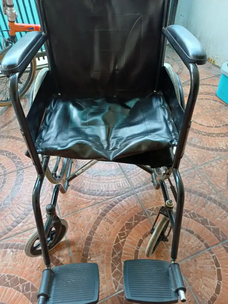 Kursi Roda Merk GEA
