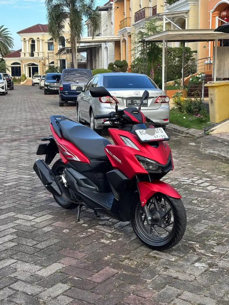 LIKE NEW 160 CBS ISS 2025 KILOMETER 3.000 MERAH