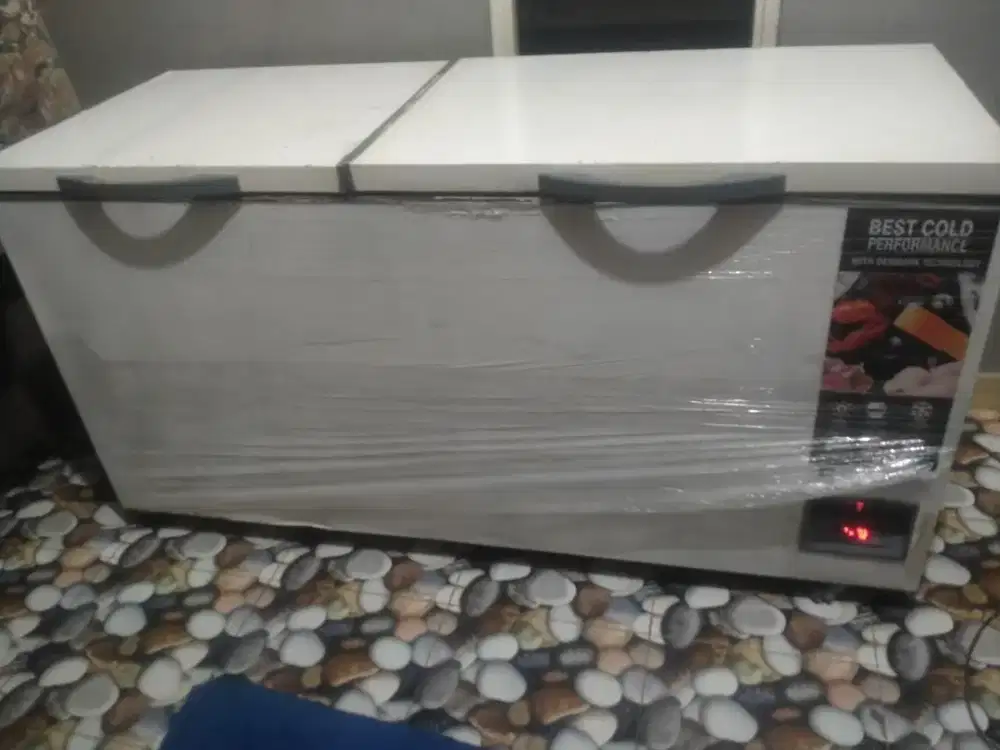 Freezer box GEA 600 liter normal beku rata jual cepat aja 3.2 juta
