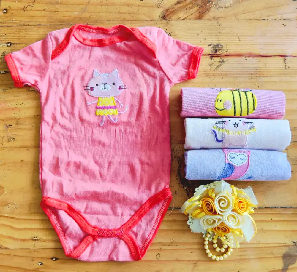 Baju Jumper Bayi Perempuan Set Karakter Lucu 4 Model Dan Kaos Kaki