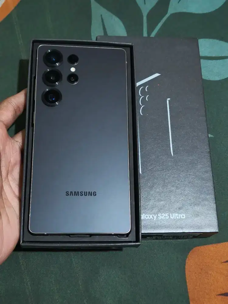 Samsung s25 ultra 12/256 sein
