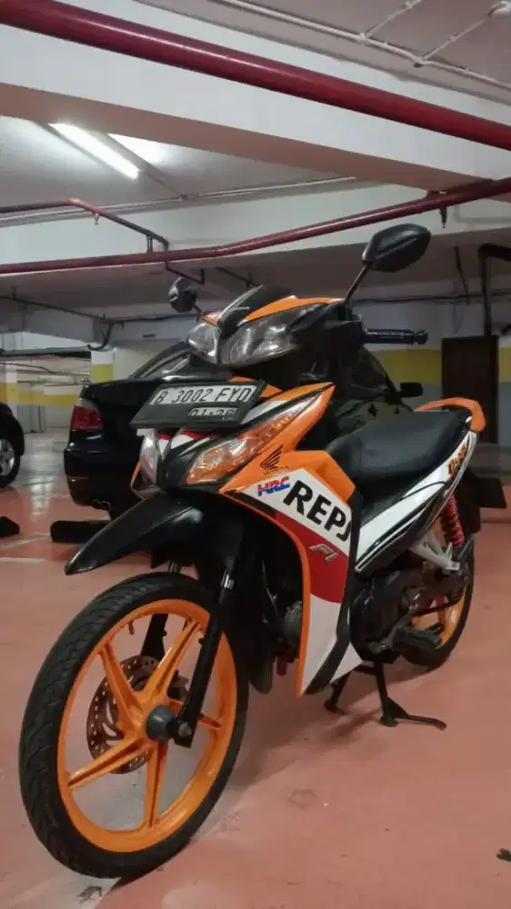 Blade Repsol Edition 125cc PGMFi Langka
