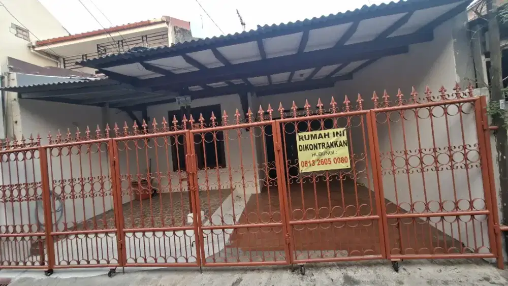 Disewakan Rumah Baru Renovasi...Lokasi Strategis...Bebas Banjir
