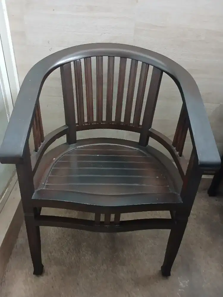 Kursi kayu taman teras