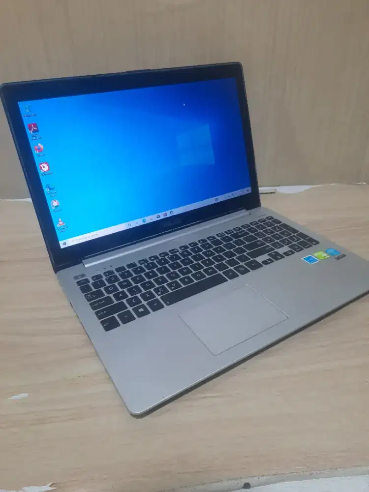 ASUS S551LB, i5-4200, 8gb, hdd 750gb, nvidia 740M 2gb, 15in Touch