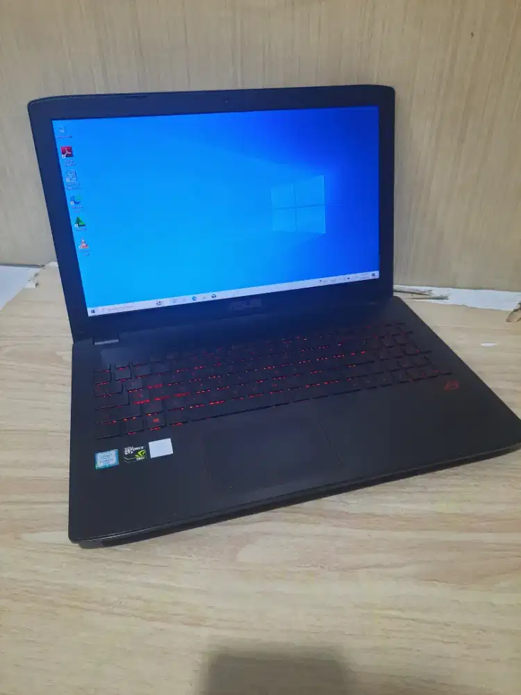 Asus ROG GL552, i7-6700HQ, 8Gb, Ssd 128gb,HDD 500gb,GTX 950 4gb, 15in