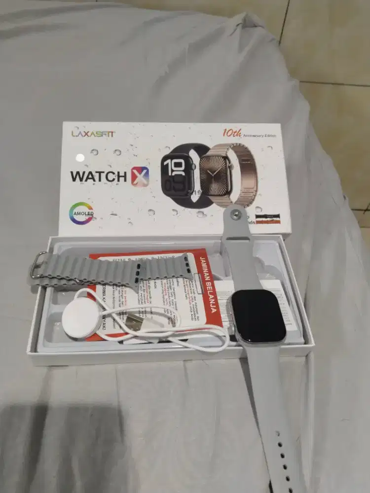 Smartwatch X dari LAXAFIT.