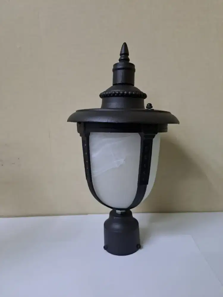 Lampu Taman Klasik
