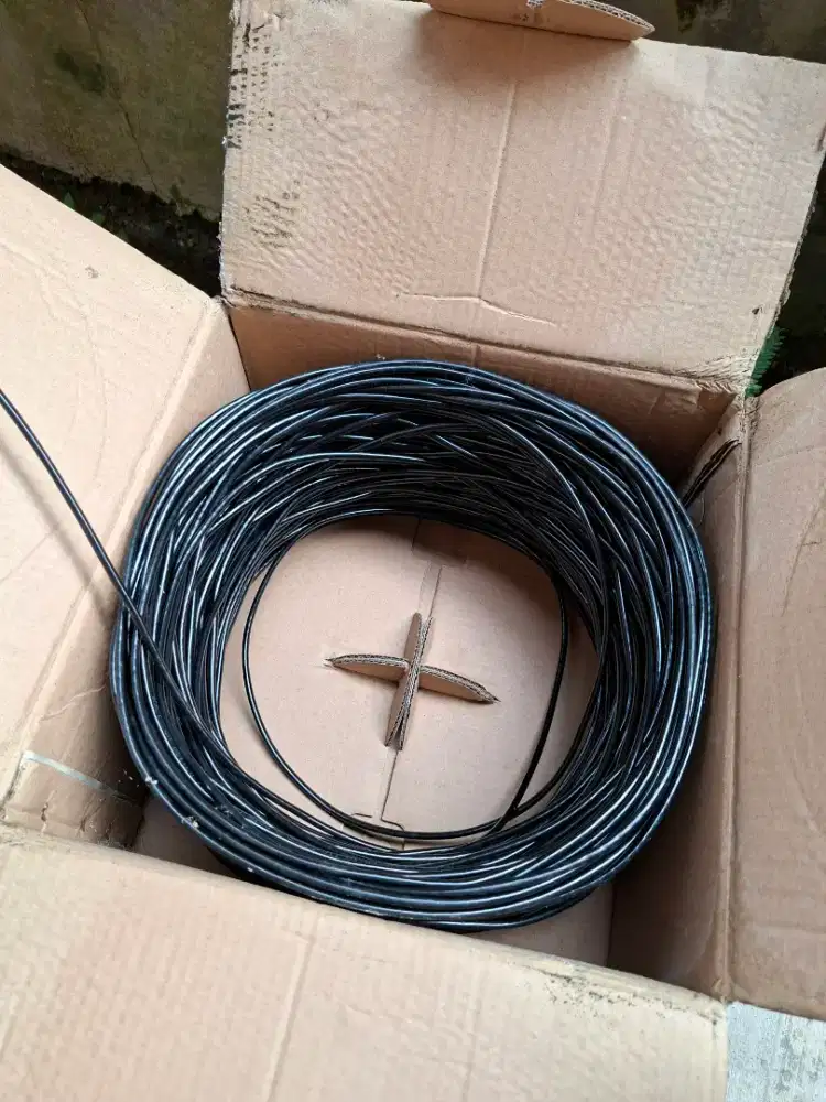 Jual Kabel UTP Cat 5 Merk Interluc Hitam