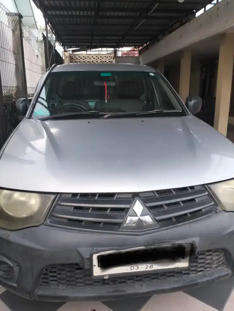 Dijual Strada Pick up Singgle Cabin diesel tahun 2014