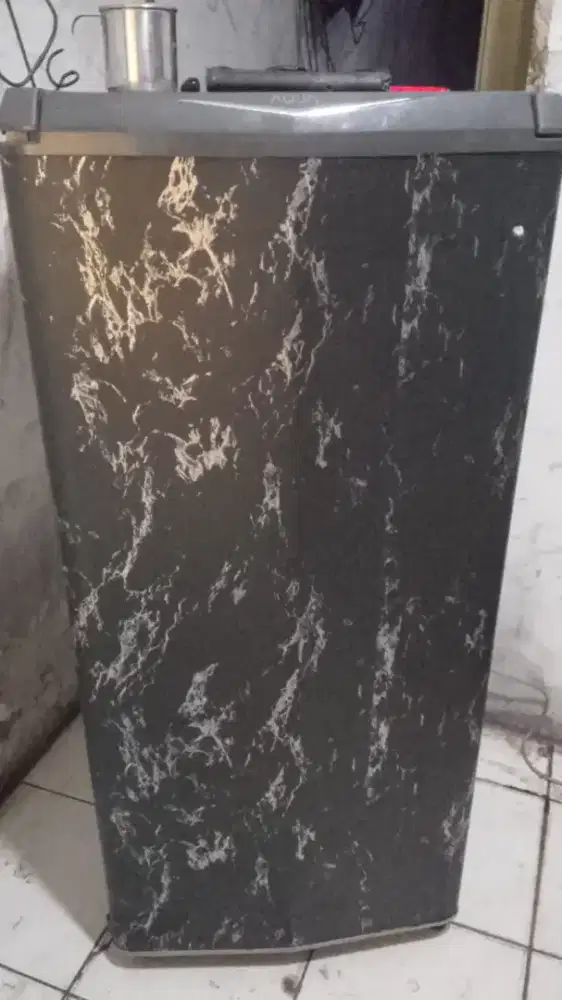 Kulkas 1 pintu AQUA GRATIS ANTAR