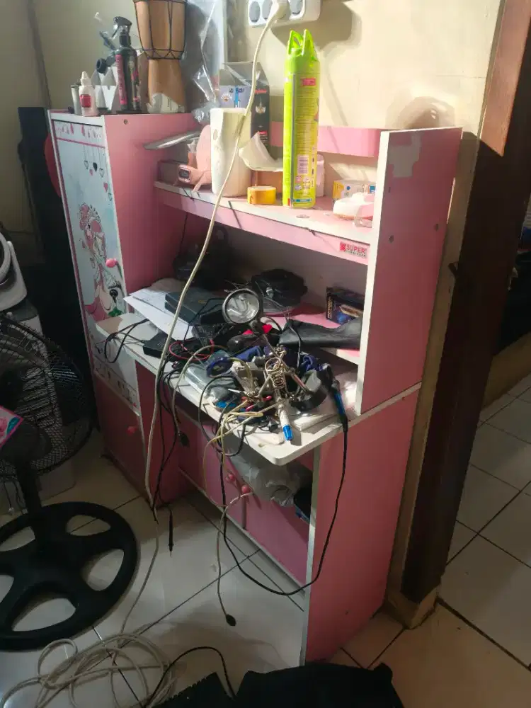 Meja belajar anak dan meja mkan