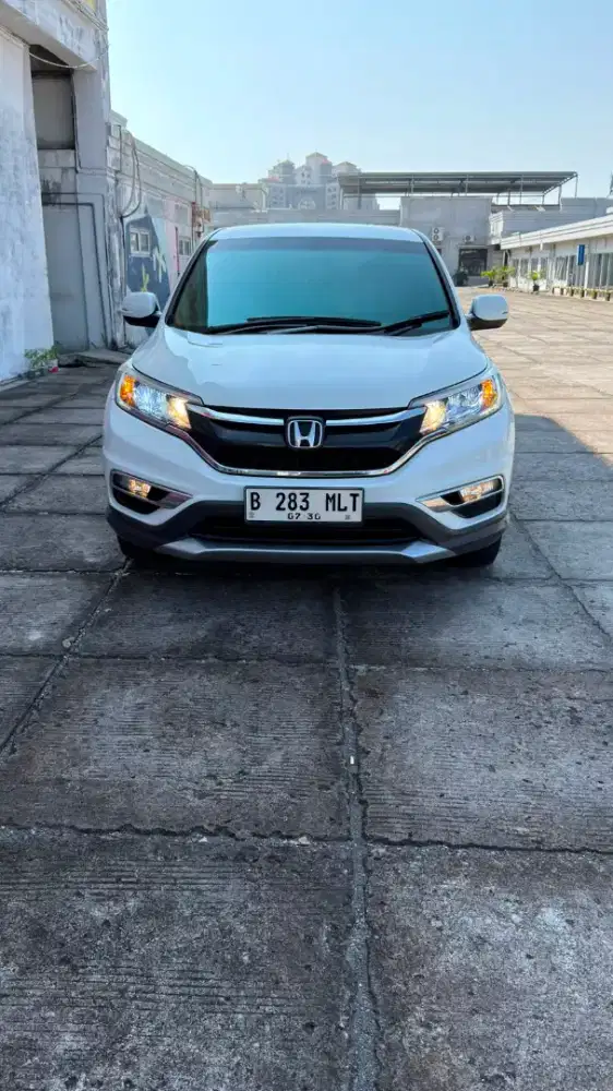 CR-V 2.0 RM1 matic tahun 2015 warna putih