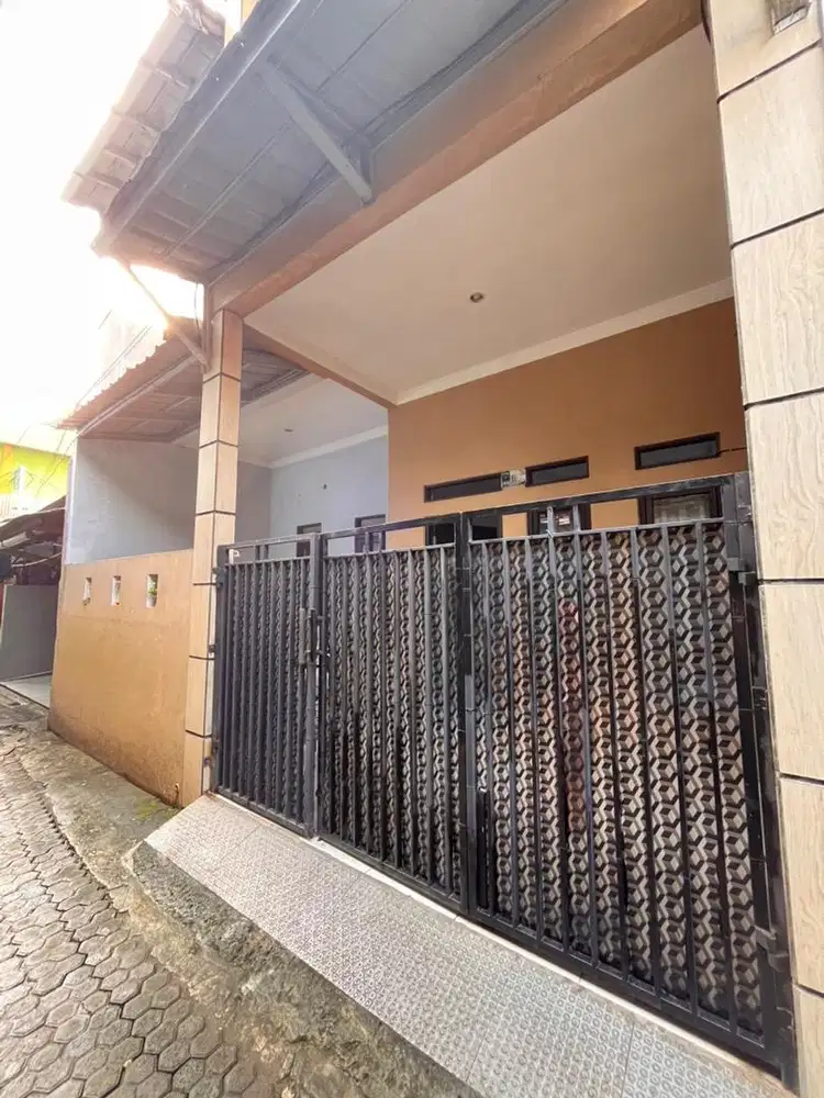DIKONTRAKKAN RUMAH PERTAHUN PETUKANGAN