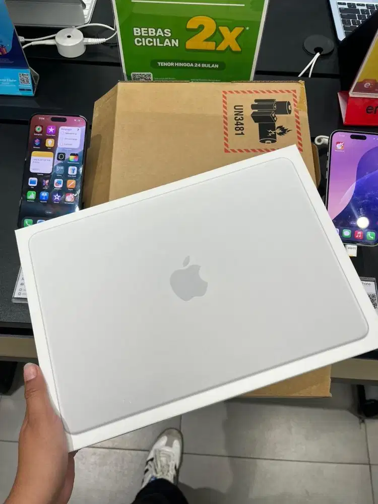 MACBOOK NEO 256GB SILVER READY, POTONGAN KHUSUS 250rb !