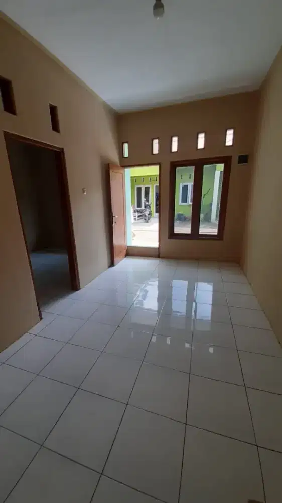 Disewakan tahunan 2 kamar tidur bs parkir mobil