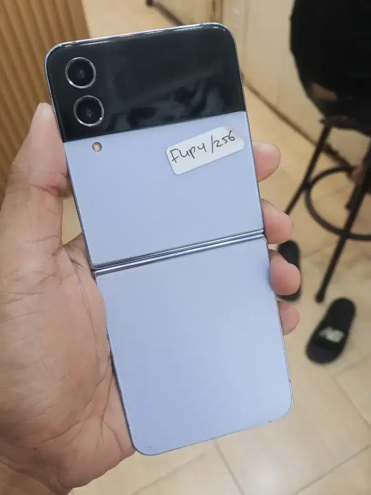 Samsung flip 4 8/256