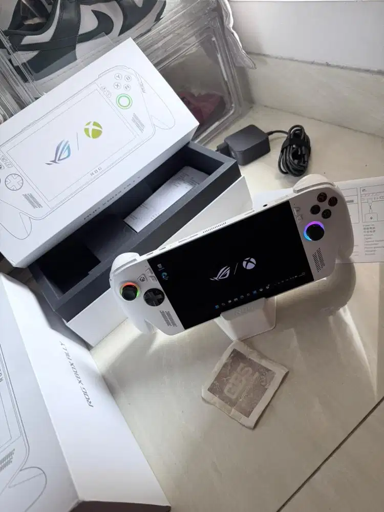 Asus ROG Ally Xbox Z2A 512GB / 16GB Garansi Resmi Xbox Putih White