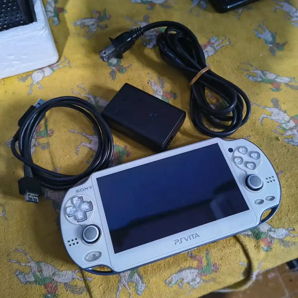 PS Vita Fat White Original MULUS Like NEW