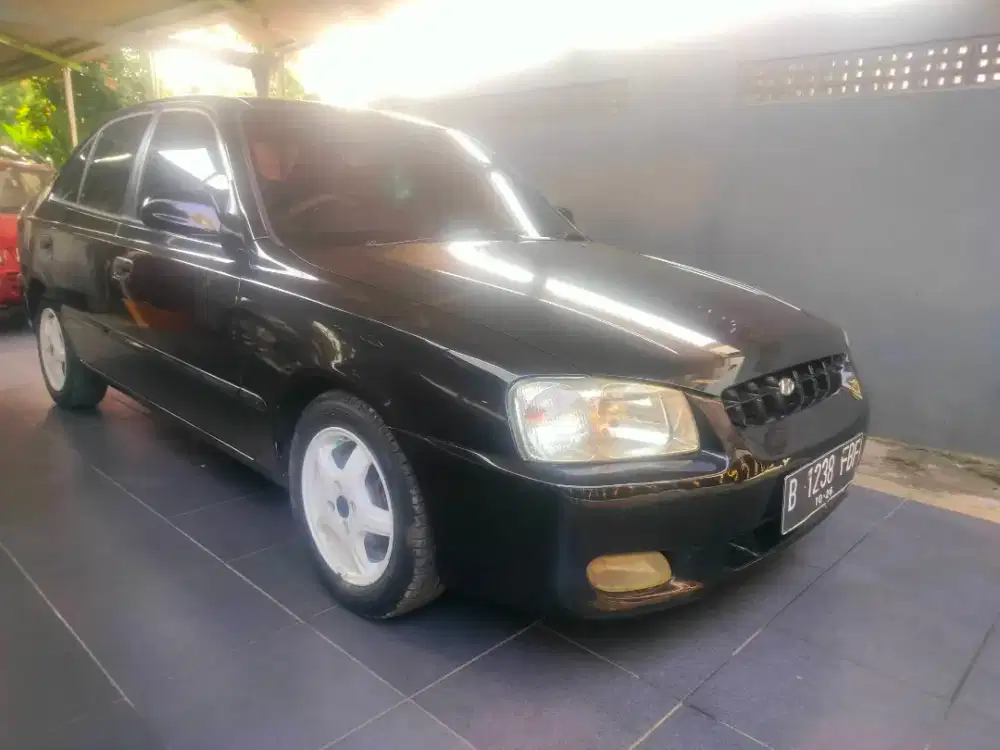 Hyundai Verna GLS manual th2002