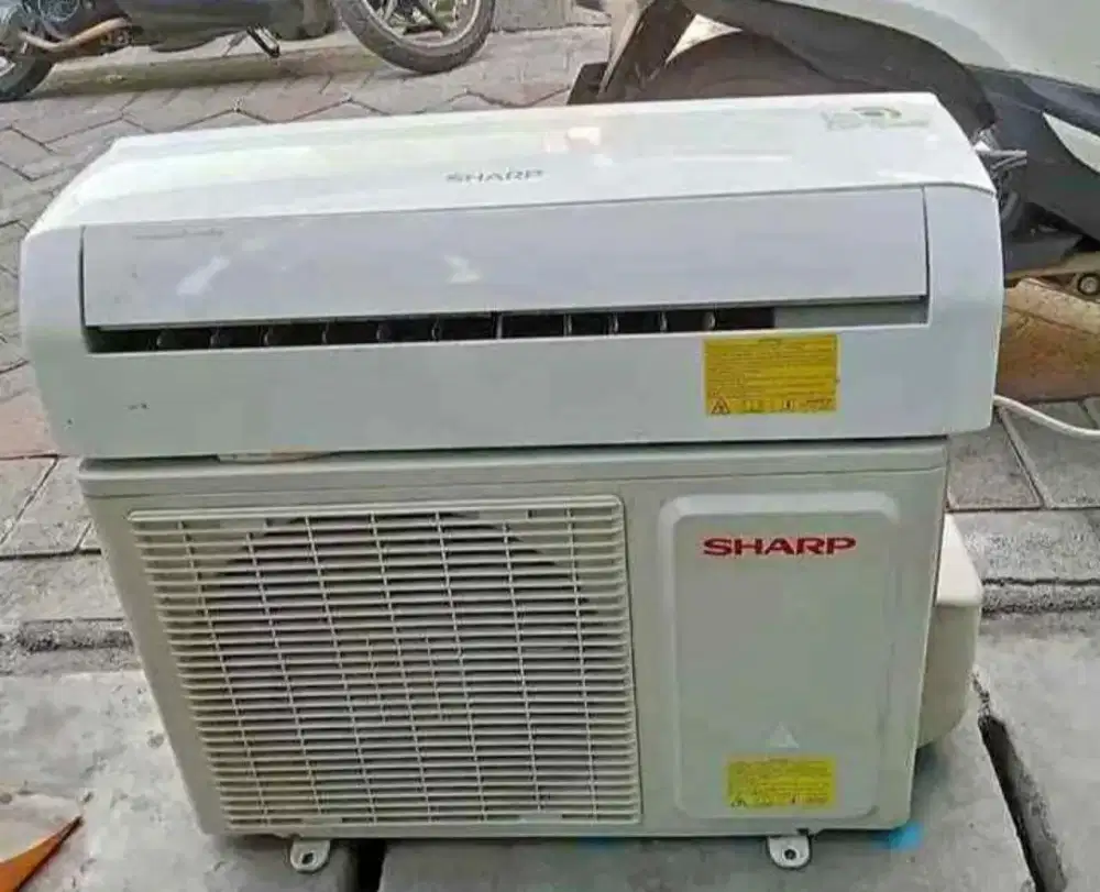 Jual ac sharp1/2 pk r 32 lowwat 360 watt kondisi 95% ori semua