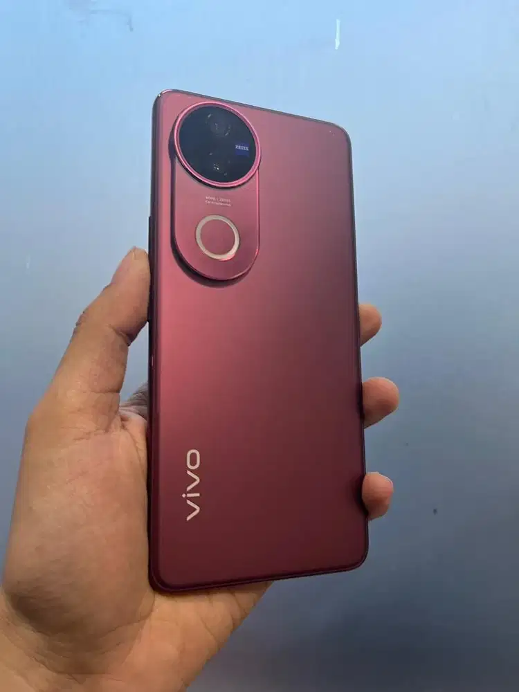 vivo v50 5g 12/256 seken like new