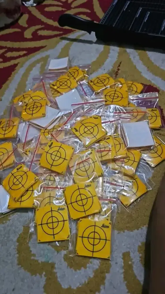 Stiker Target Reflektor Leica .Sokkia Topcon Original Murah