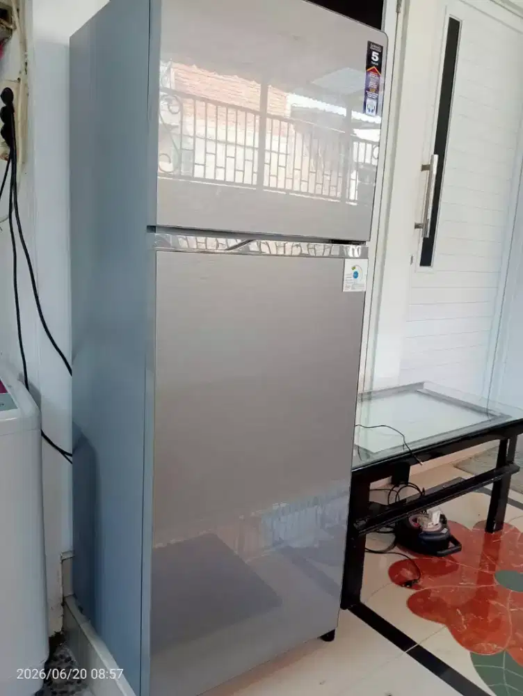 Kulkas Polytron 2 pintu