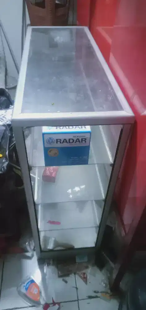 Dijual Etalase Aluminium