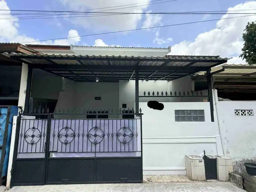 Rumah 2 lantai siap huni , Cengkareng indah