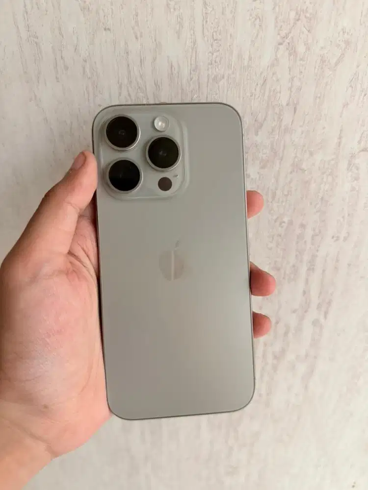 iphone 15 pro inter