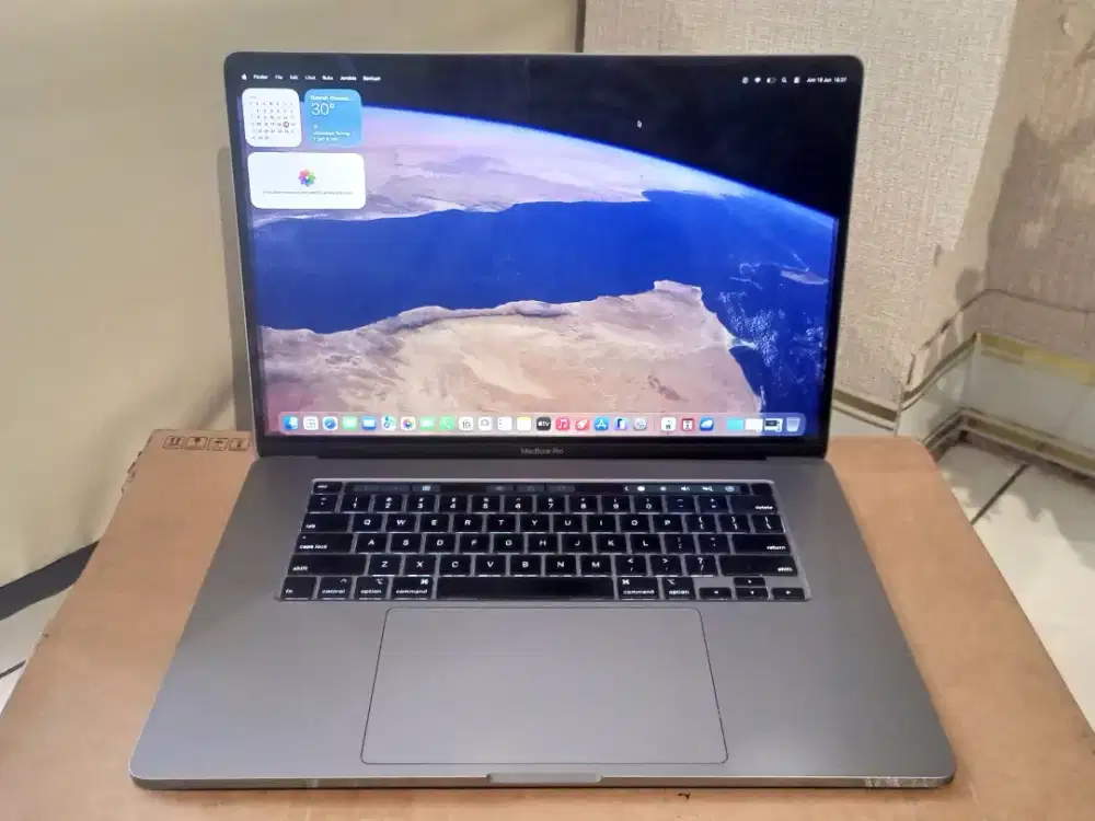 MacBook Pro 16,inch, Toucbar,Ram 32/512 GB