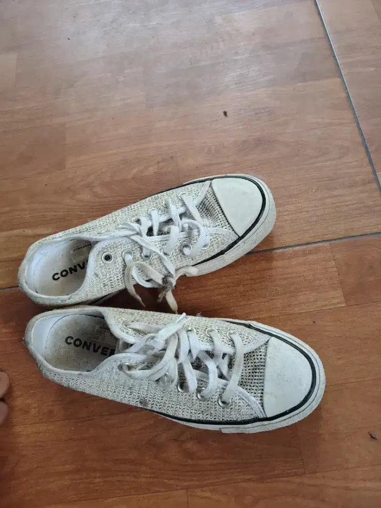 Sepatu Converse